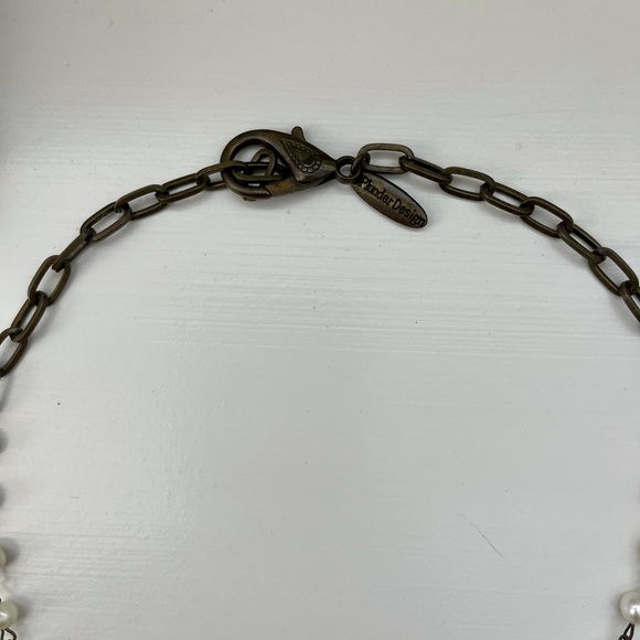 Plunder Vintage Inspired Necklacd - Picture 4 of 4